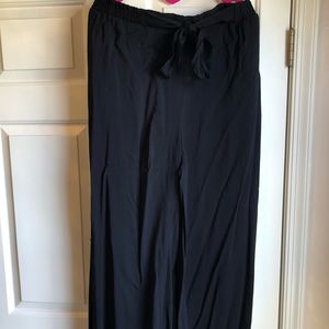 1x Black Linen Pants